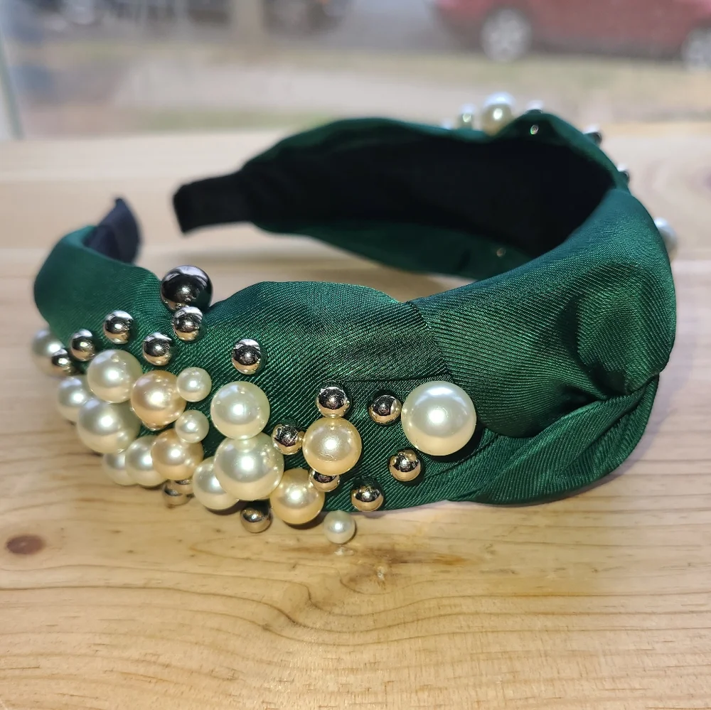 NWOT Dark Green Knotted Headband with Faux Pearl & Bead Embellishments ๐๐ฆช - Picture 2 of 13